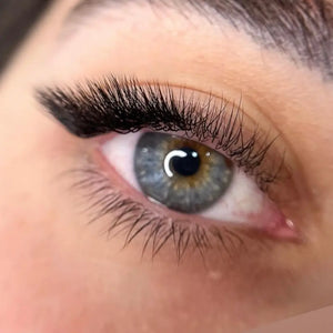 Eyelash extensions Los Angeles, Ca