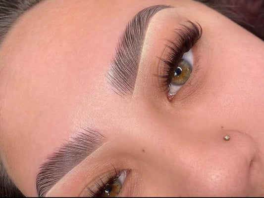 How to lift downward-pointing lashes?