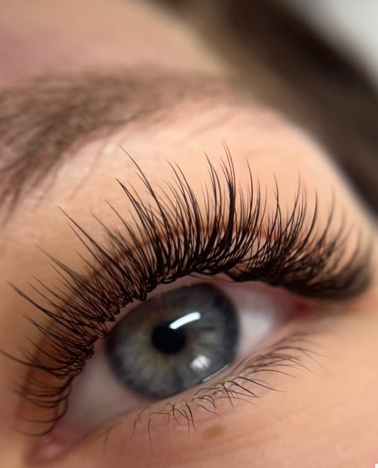 Can I safely get lash extensions while pregnant?