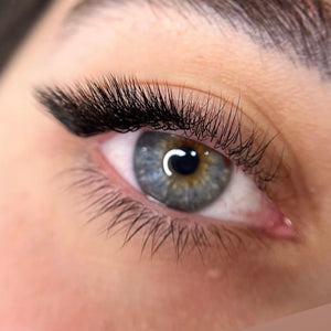 Lash Extensions In Los Angeles